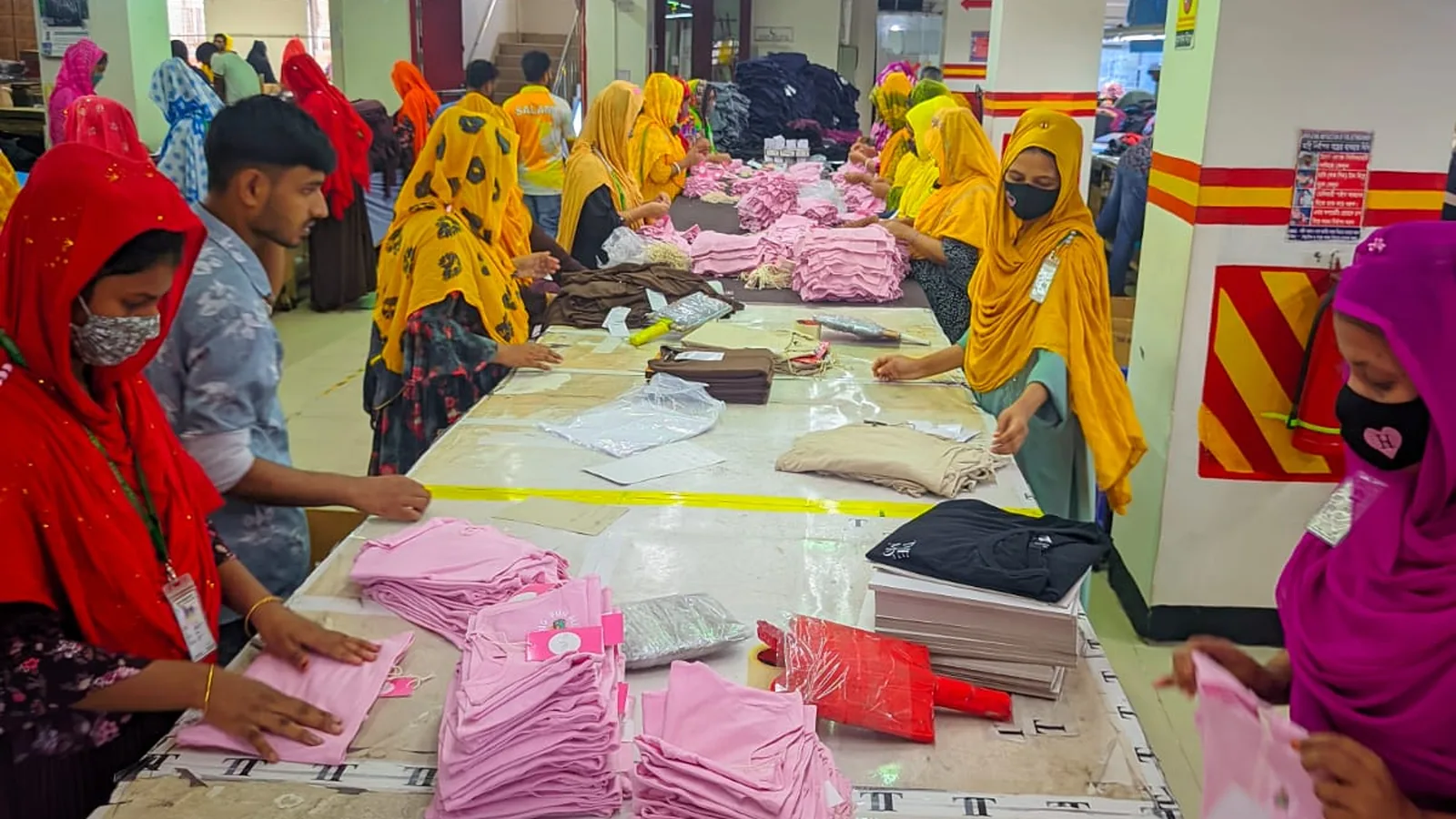 Women's Apparel Finishing & Folding