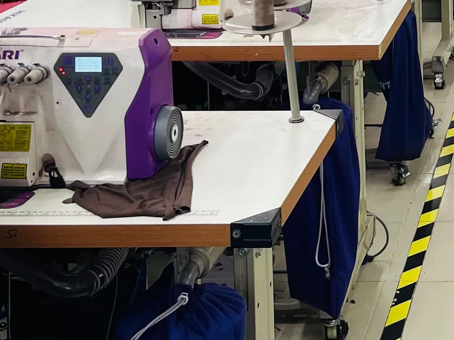 HIKARI Direct-Drive Lockstitch Machine on the Floor