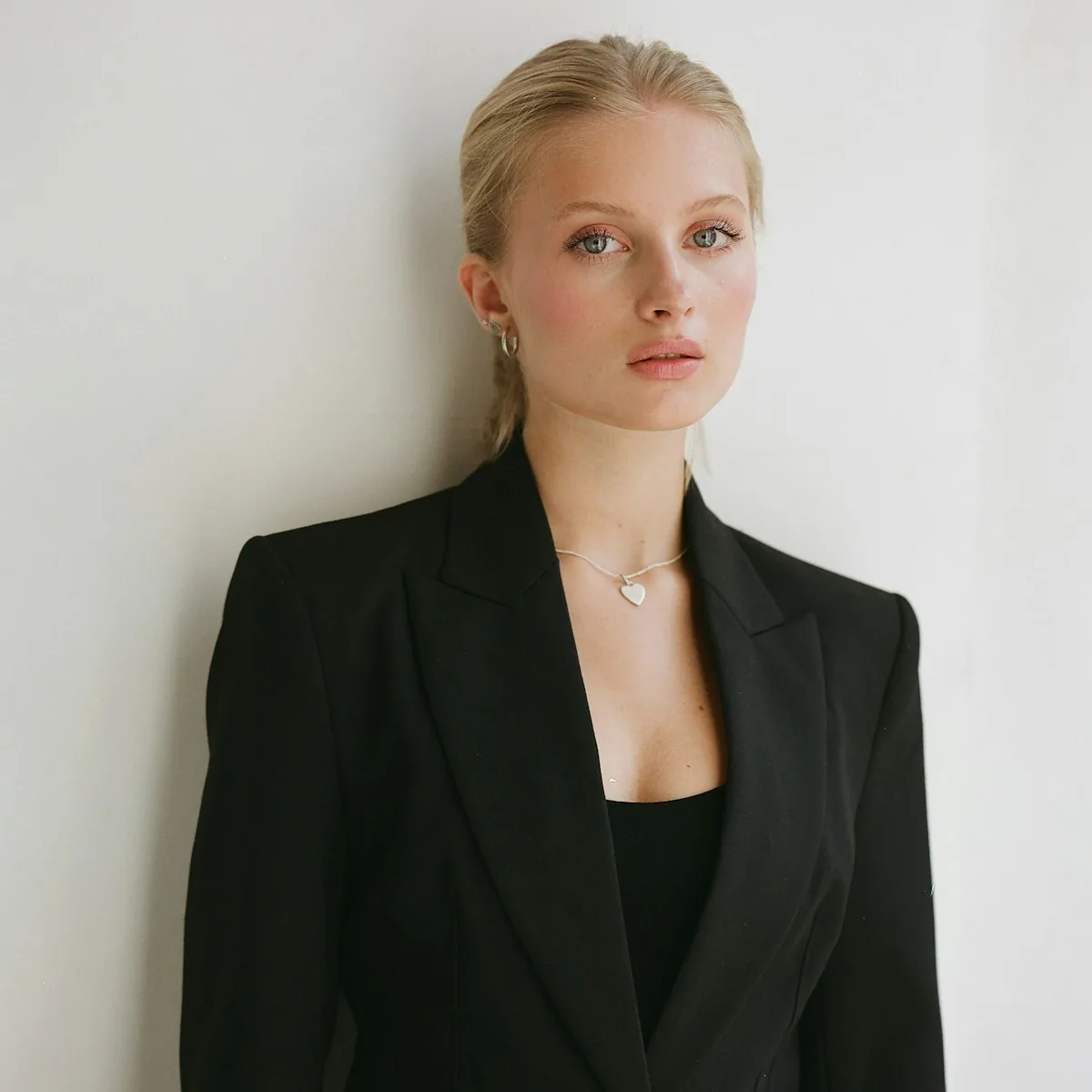 Women's Anti-Static Business Suit Blazer Studio Photo